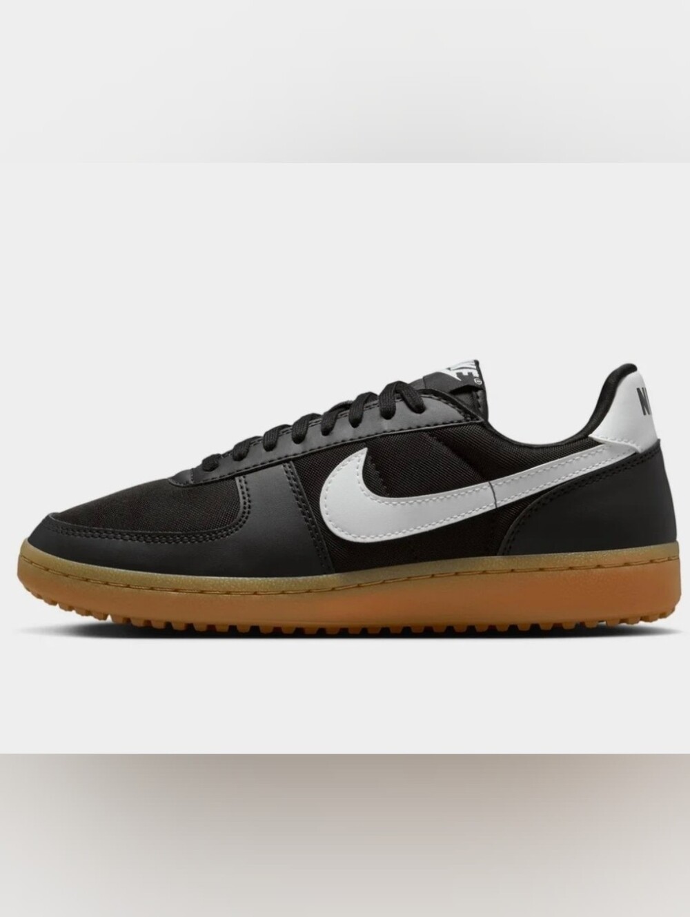 Nike General Black Low-Top Sneaker with White Swoosh and Gum Sole Sz 10